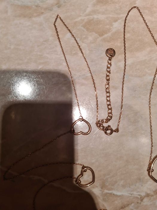 Ania Kruk naszyjnik w serduszka rose gold