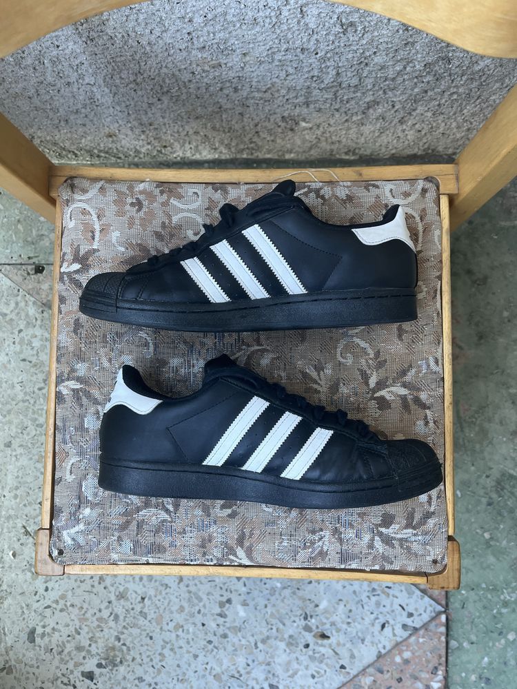 Adidas superstar 43