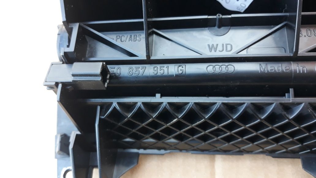 Audi a4 b6 popielniczka 2 Din
