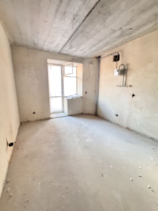 3 кімнатна квартира сира р-н Канада продаж