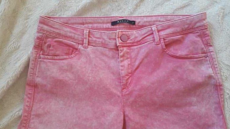 Spodnie damskie różowe Mohito kolekcja