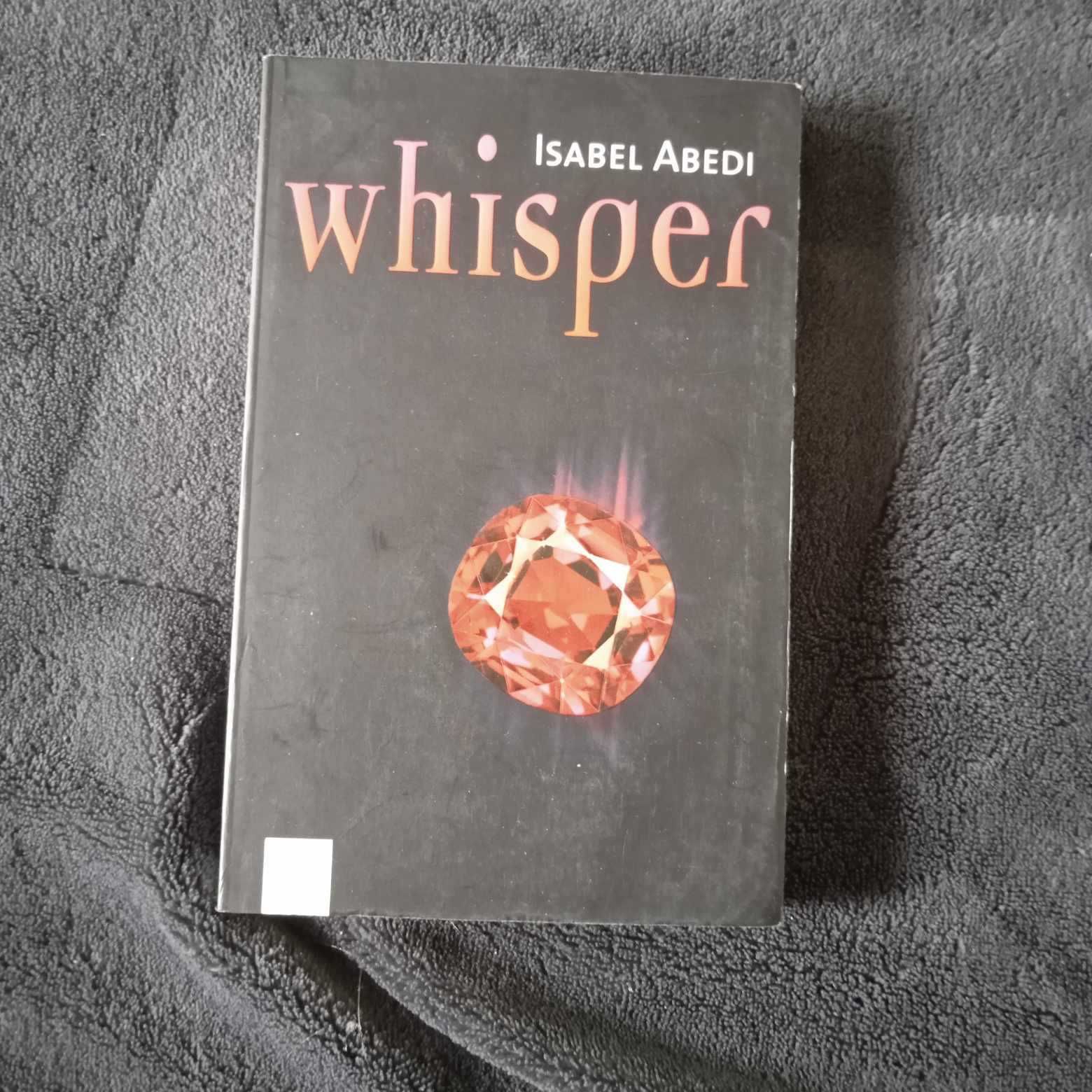 Whisper. Nawiedzony dom Isabel Abedi