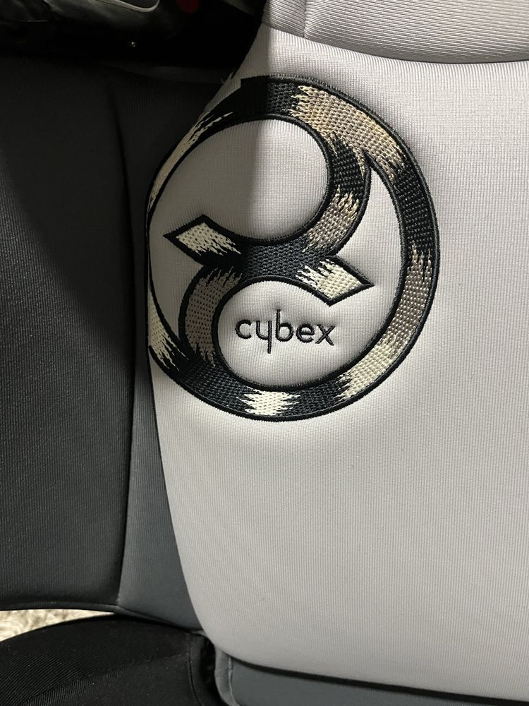 2 cadeiras auto de criança Cybex