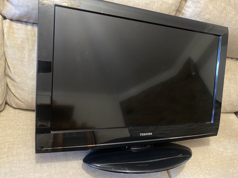 Conjunto 3 TVs LCD/SmartTV
