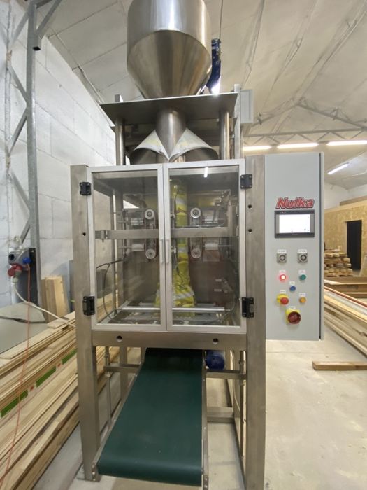 Automatyczna maszyna do pakowania ziemi ogrodniczej, torfu, peletu