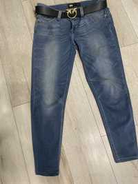 Levi’s Revel jeansy r M