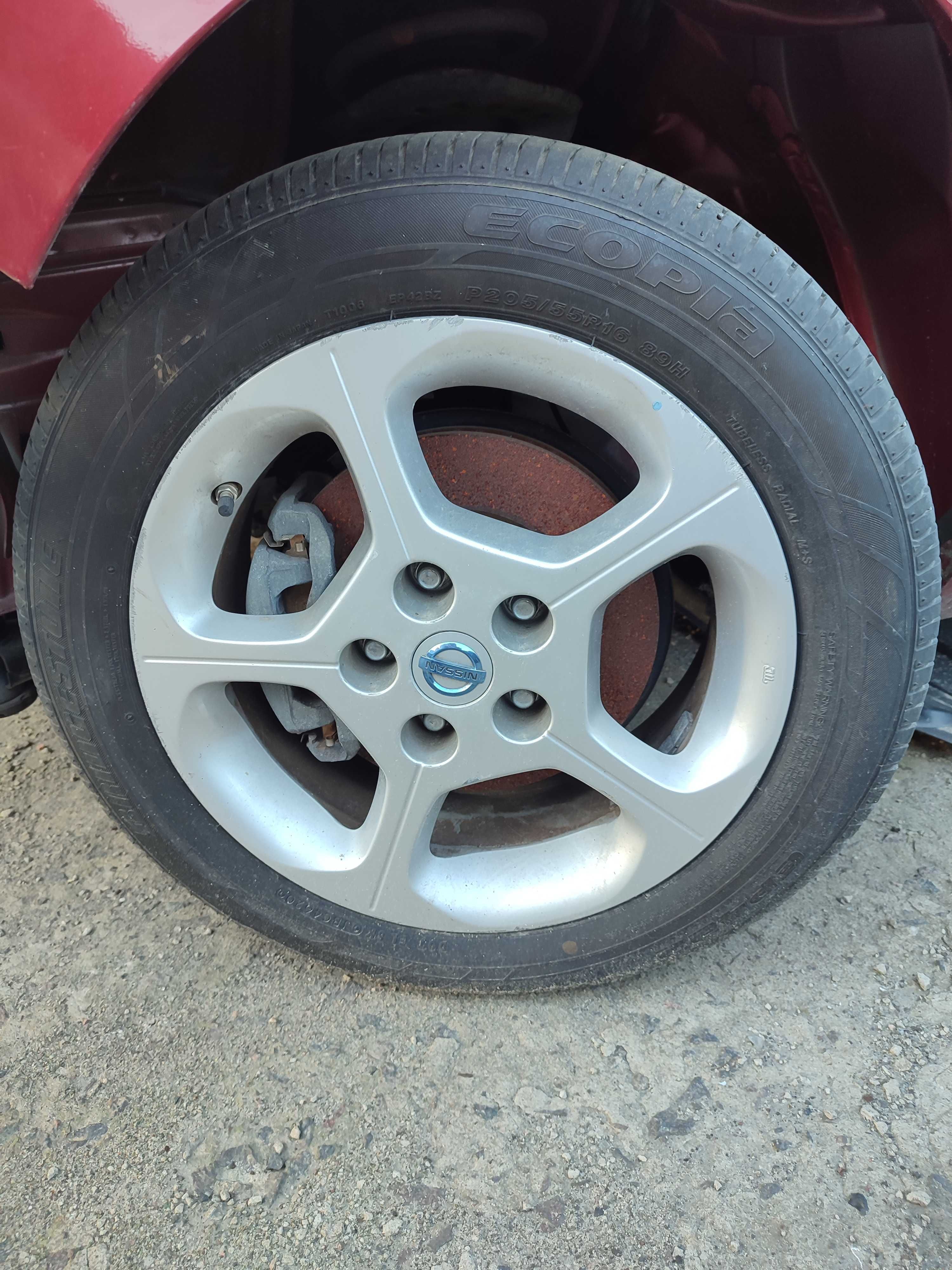 Комплект шини з диском Nissan Leaf  205/55R16