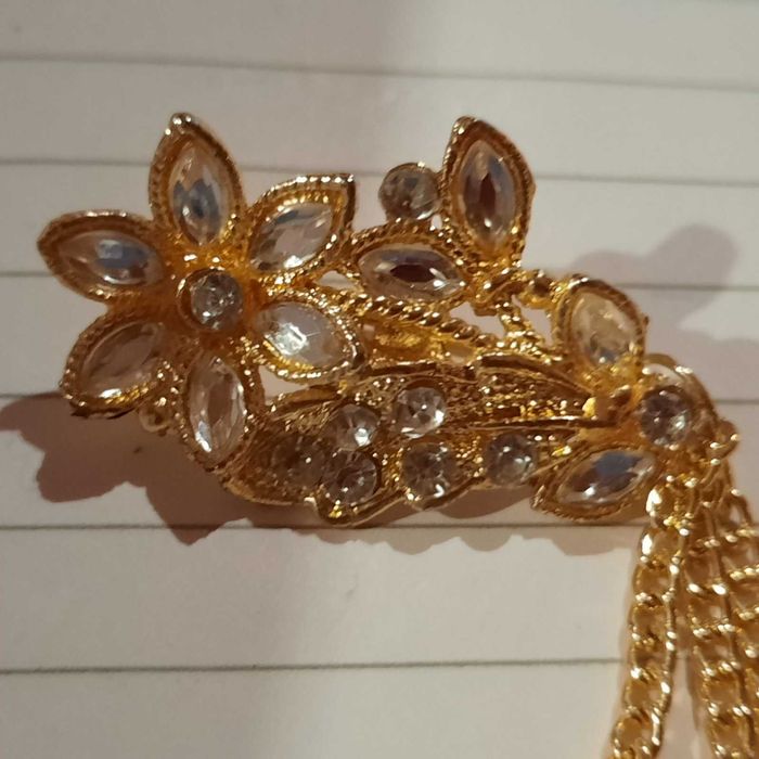 брошь брошка золотистый металл подвески как колокольчик сирия