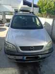 Vendo Opel Zafira, com pequenas coisas a fazer