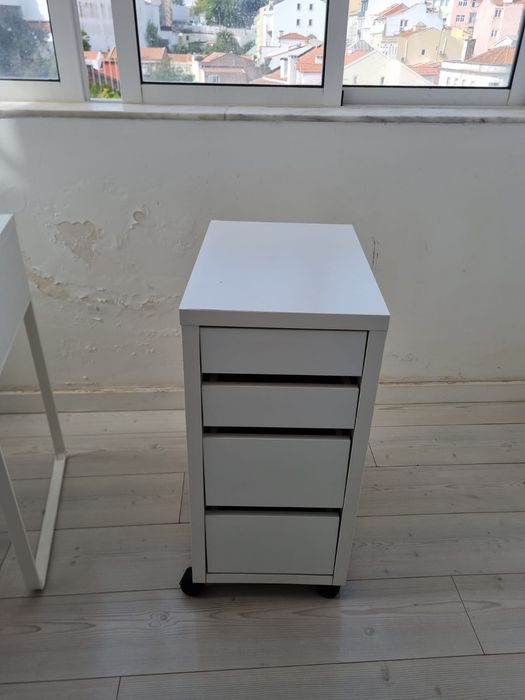 Bloco de gavetas + secretaria Micke Ikea
