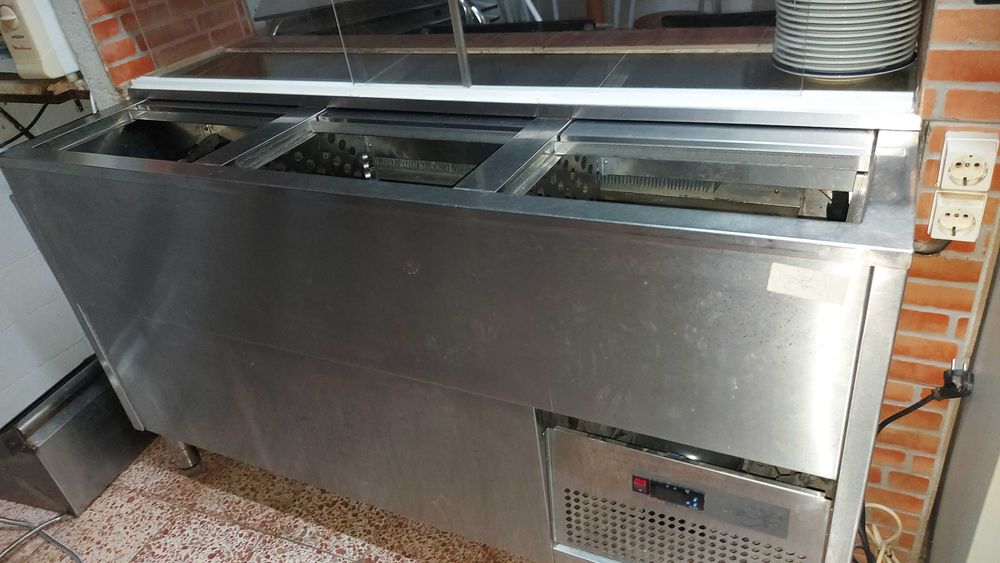 Vitrines e arcas frigorificas para bebidas/ congelados