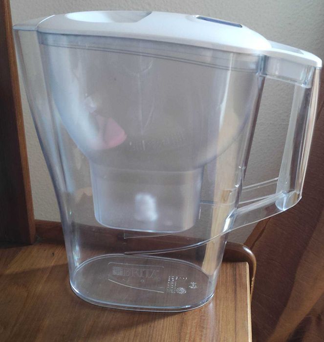 Jarro Brita 2.4 Litros, modelo Aluna
