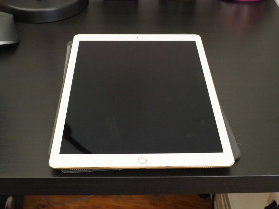 iPad Pro (12,9'') (2ª geração) Modelo - A1671 -- POUCO USADO!!