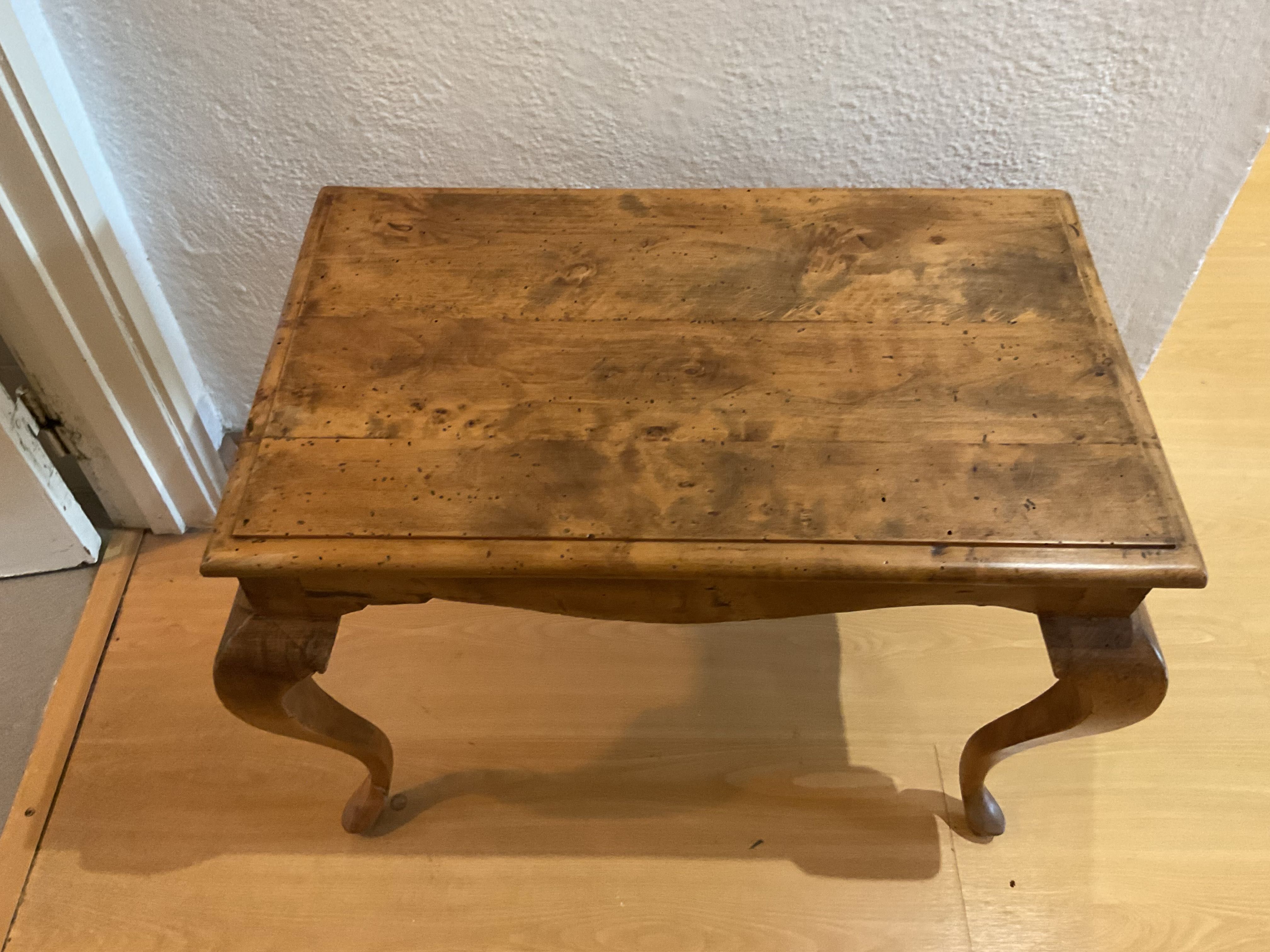 Mesa de apoio em madeira