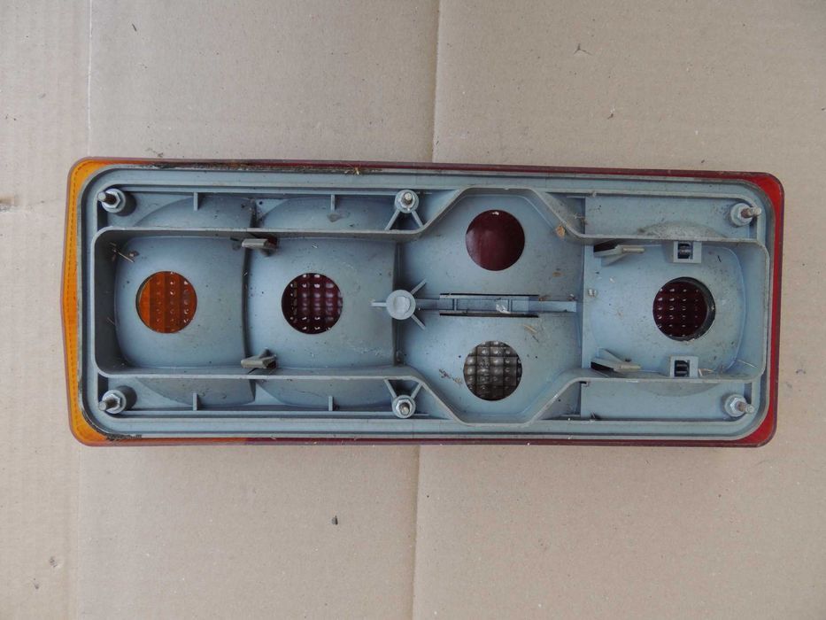 Lampa tył tylna lewa europejska Wartburg 1.3 88,89,90,91