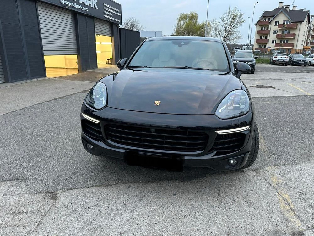 Porshe Cayenne 4.2D