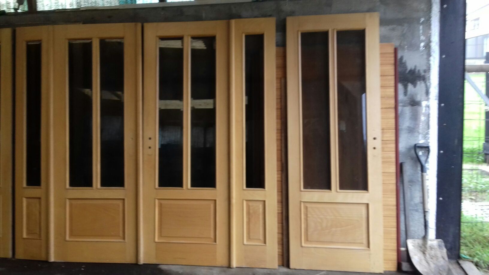 Vendo portas de madeira