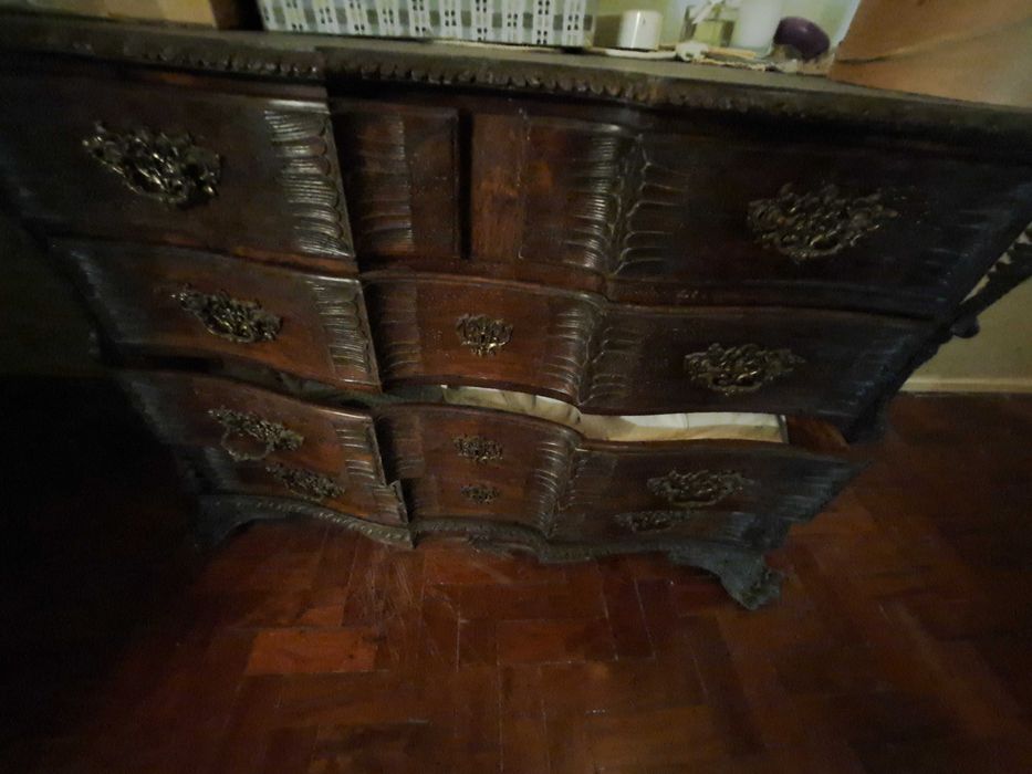 Cómoda estilo D. José castanho escuro