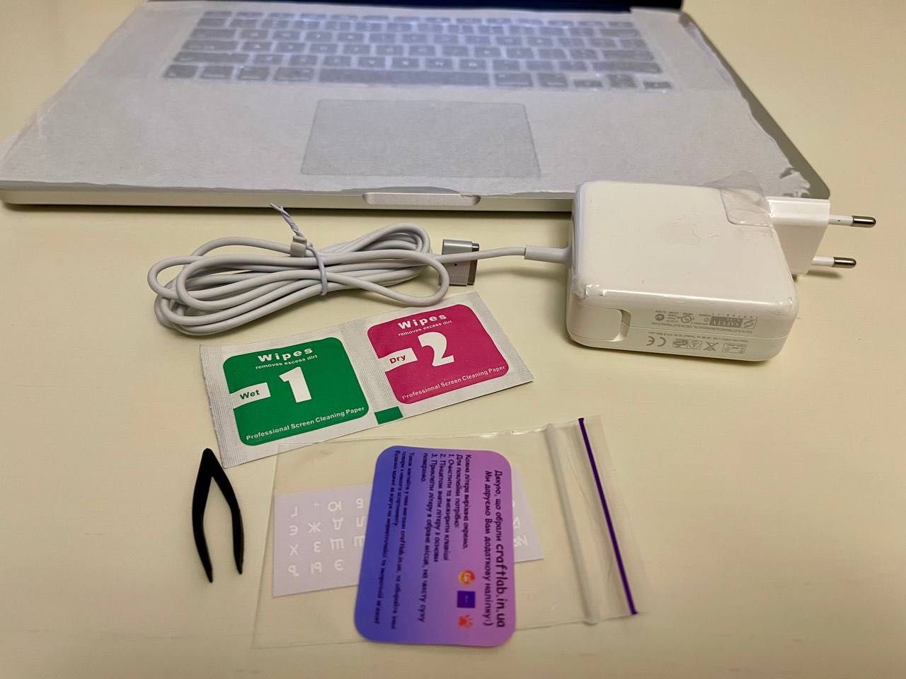 Apple MacBook Pro 15" Silver i7/16/500GB 2015 Стан нового пристрою!