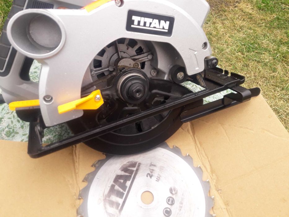 Pilarka tarczowa TITAN TTB874CSW 1200W 165MM