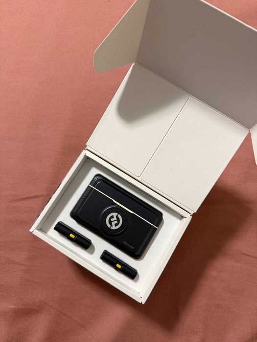 Microfone Hollyland Lark M2 Combo (2TX+3RX)