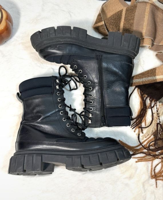 Czarne trapery solidne skórzane na platformie  Edited r. 38