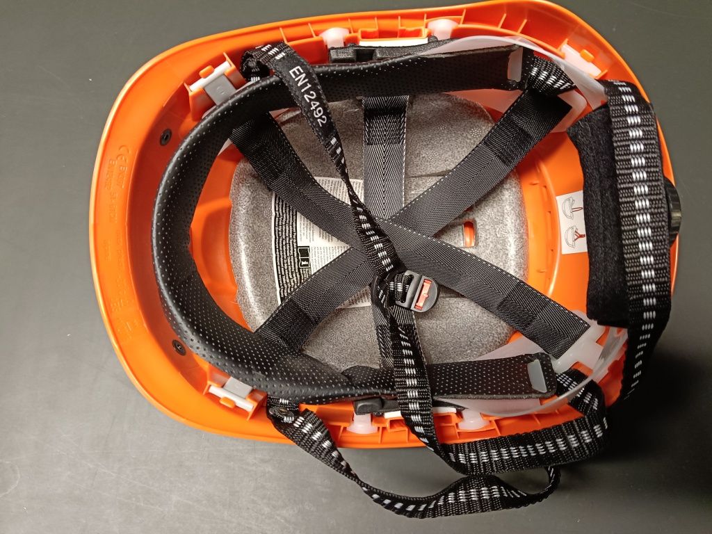 Kask hełm Uvex pheos alpine