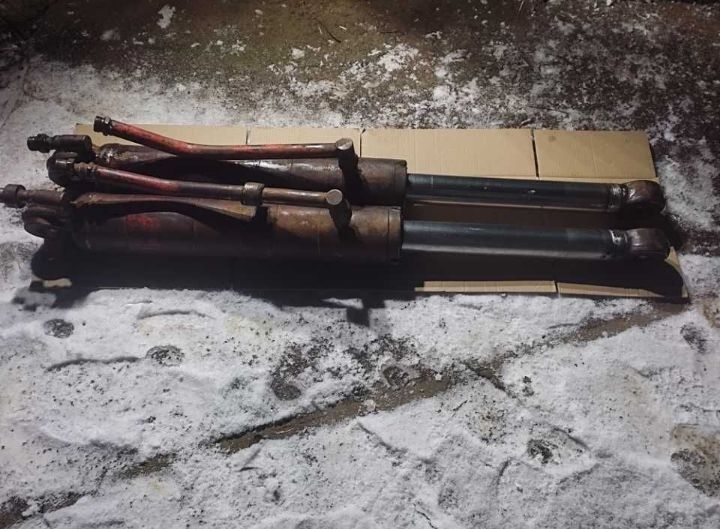 Продам гідро циліндри,Т-170,Кіровець,Грейдер