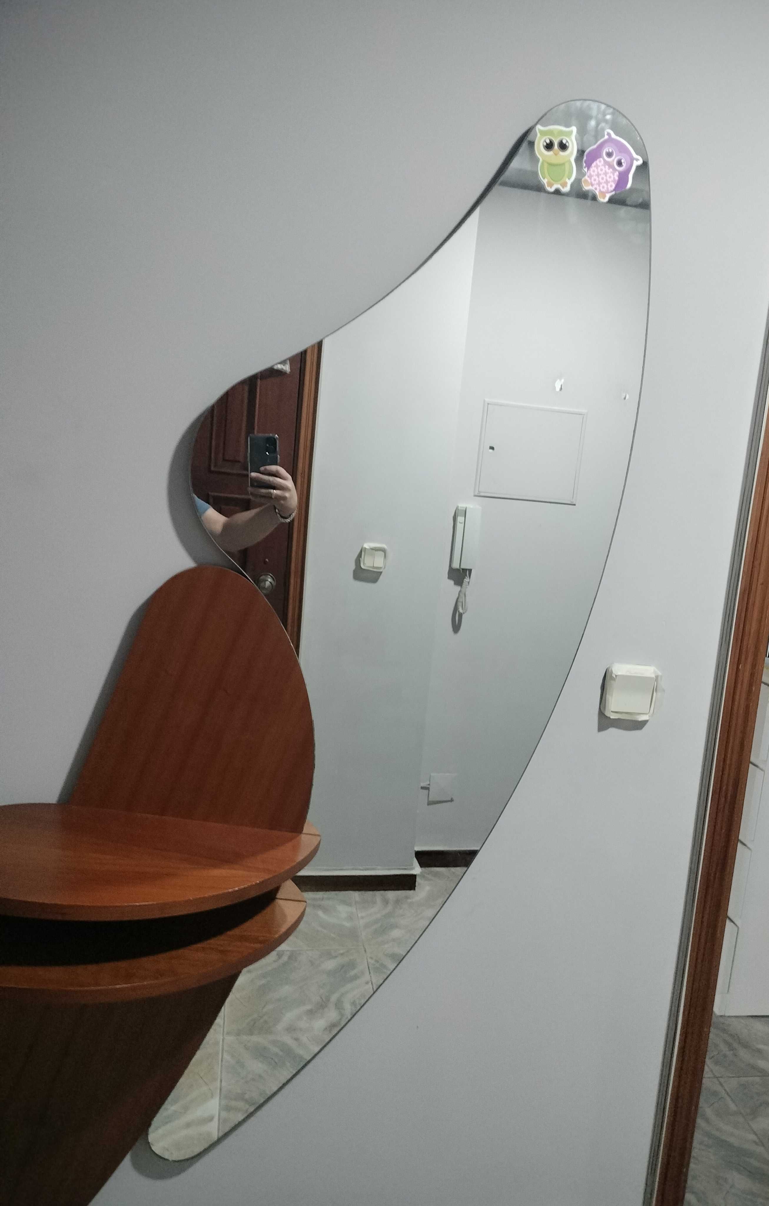 Móvel de entrada com espelho