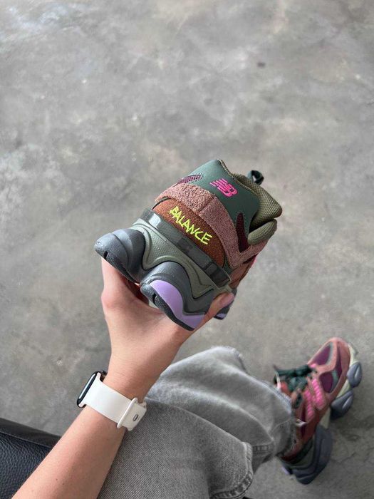 New Balance 9060 Burgundy