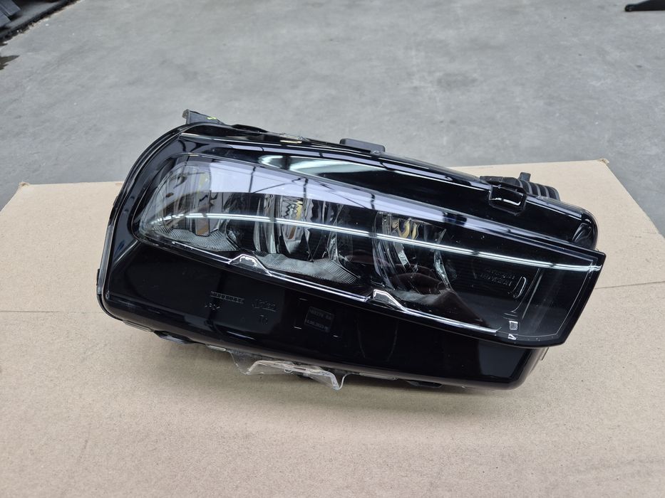 Citroën C3 Aircross lift 2023r lampa prawa przednia eu OEM