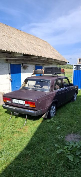 Автомобіль ВАЗ 2107