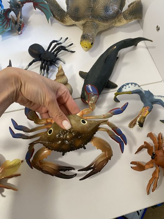 Продам фигурки доисторических животных, морских животных