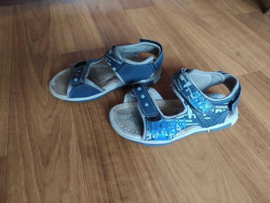 Босоніжки для хлопчика 7-8 років