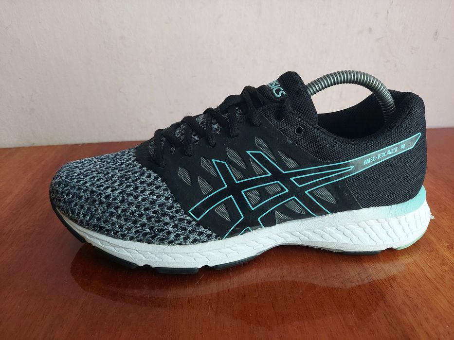 Кроссовки беговые Asics gel-exalt 4 оригінал 

Розмір по бірці:
Us 9 1