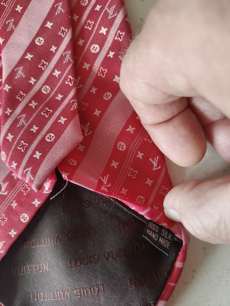 Louis Vuitton krawat spinki chusteczka komplet