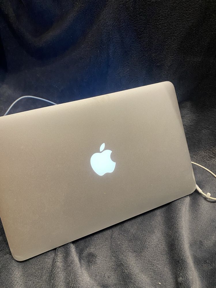 Apple macbook air a1370 intel core i5 / ssd