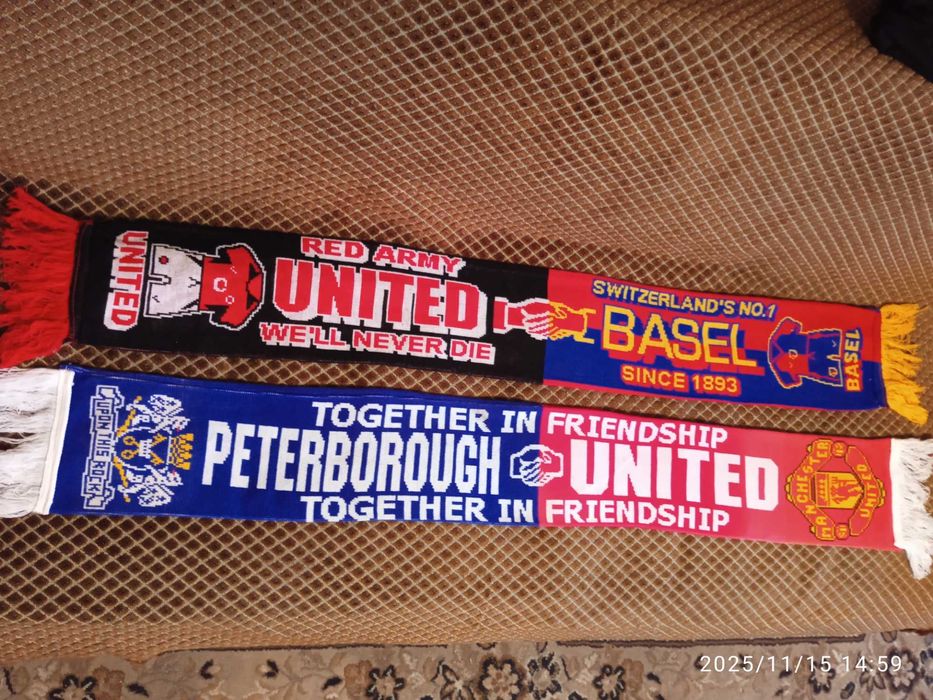 Шарфи футбольні.