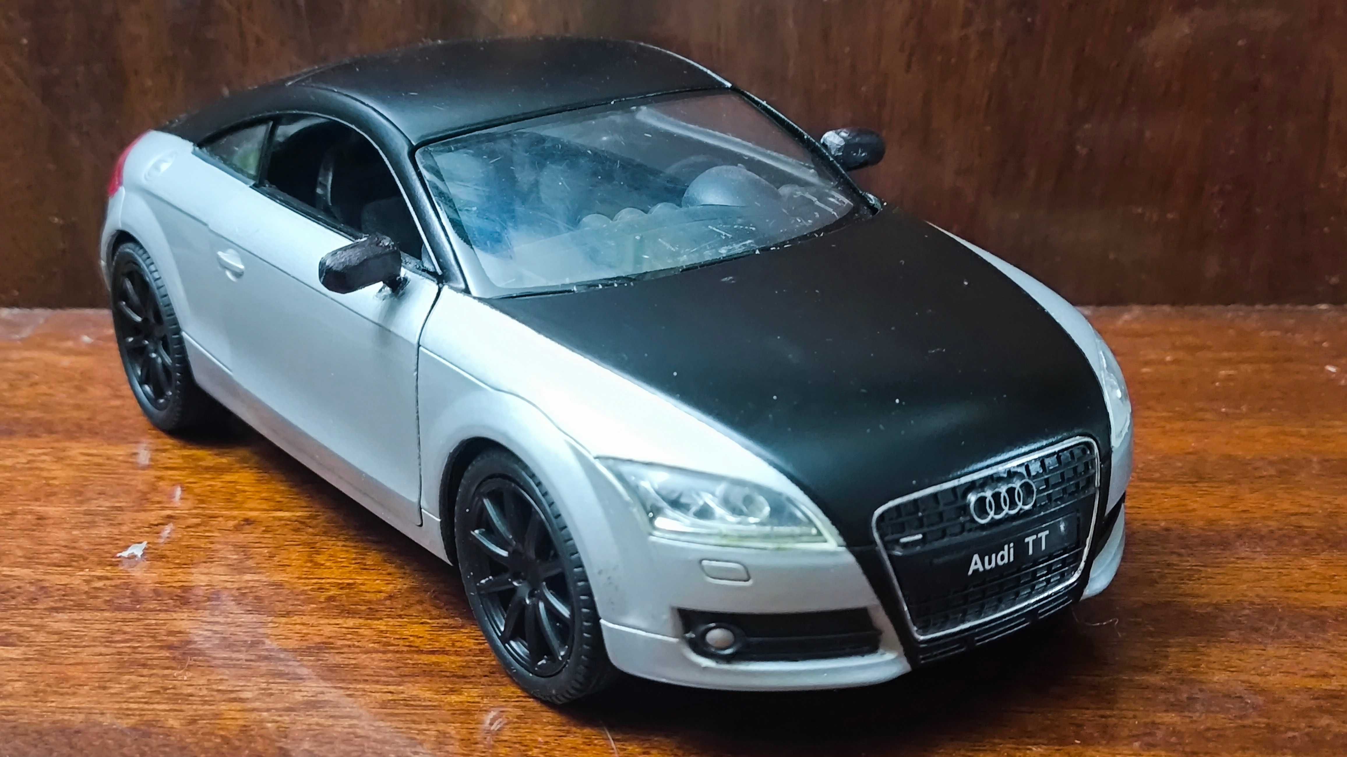 Машинка Audi TT Coupe 1/24 Welly