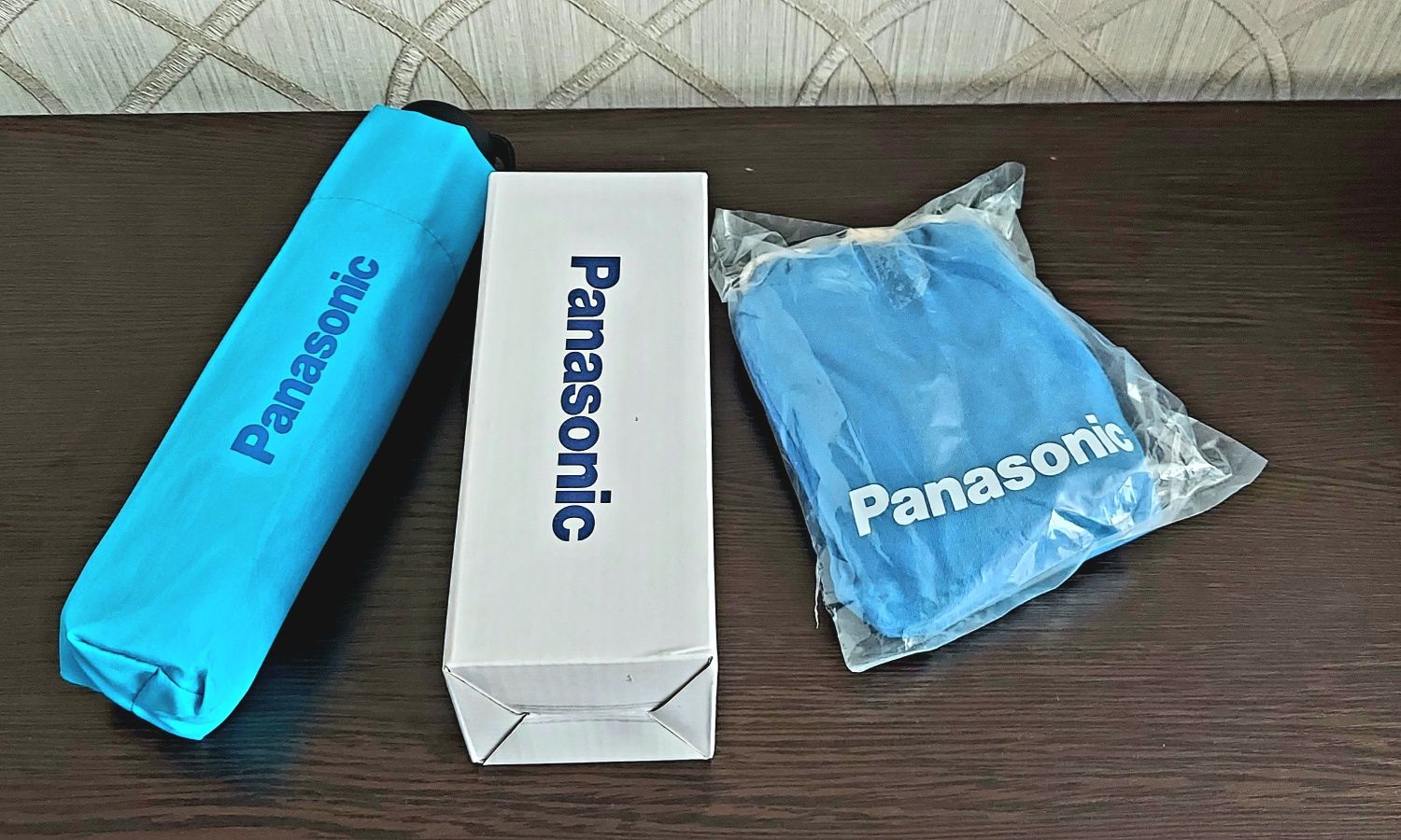 Набор Panasonik: зонт, термос-кружка,подушка для шеи,повязка для глаз