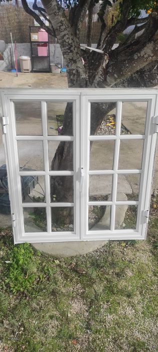 Vendo 3 Janelas Brancas