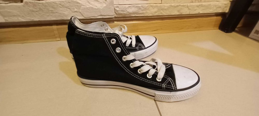 Wysokie trampki R. 37