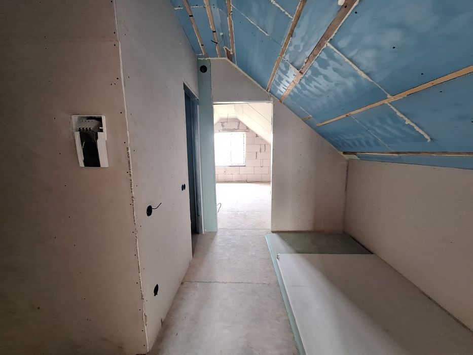 Будинок  + комунікації  +5 с Київський шлях 300 м