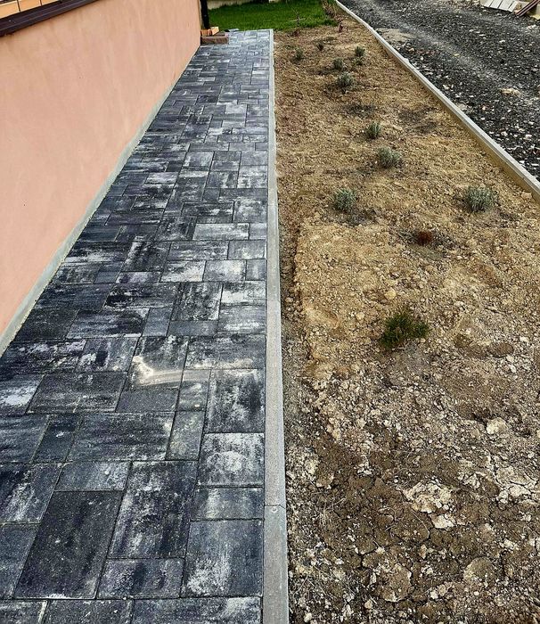 Тротуарна плитка та бруківка,бордюр,поребрик.