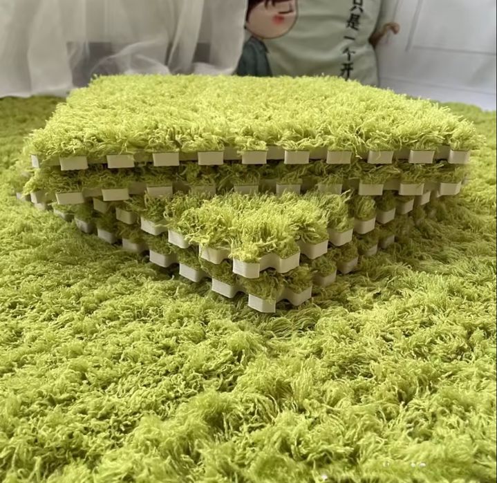 Складний ковер з моховою текстурою