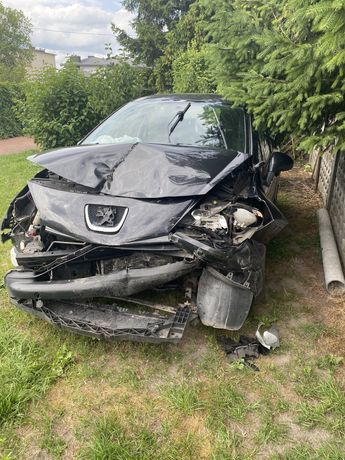 Uszkodzony Peugeot 207