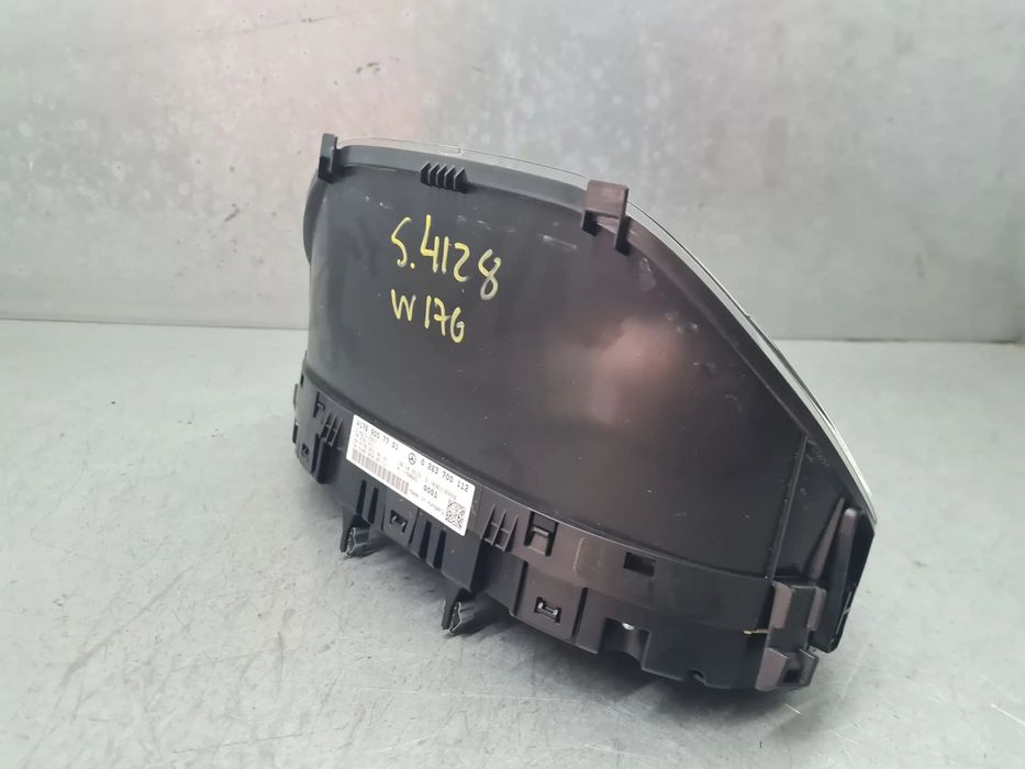 Quadrante / painel de instrumentos MERCEDES-BENZ Classe A (W176)