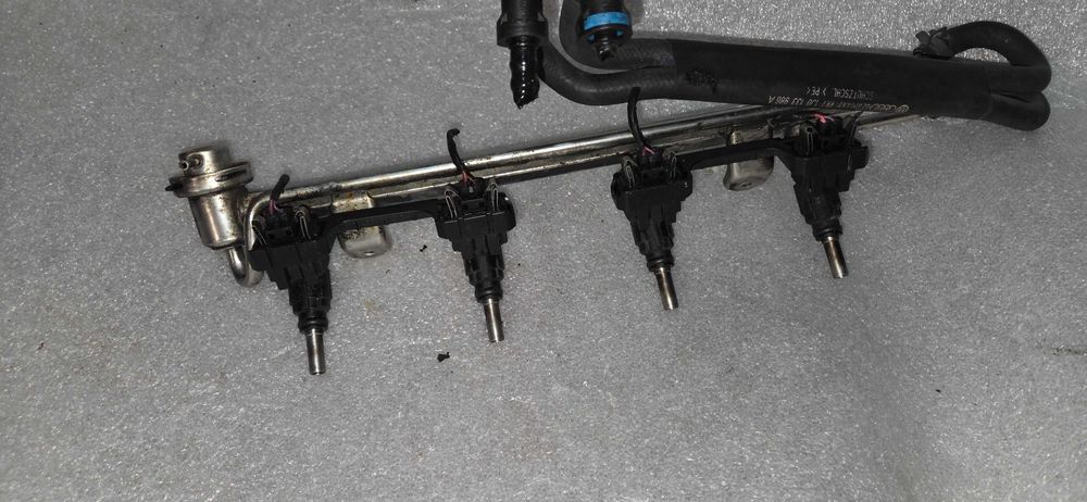 Listwa wtryskowa wtryski Audi TT 8N 1.8T APP -897 kpl