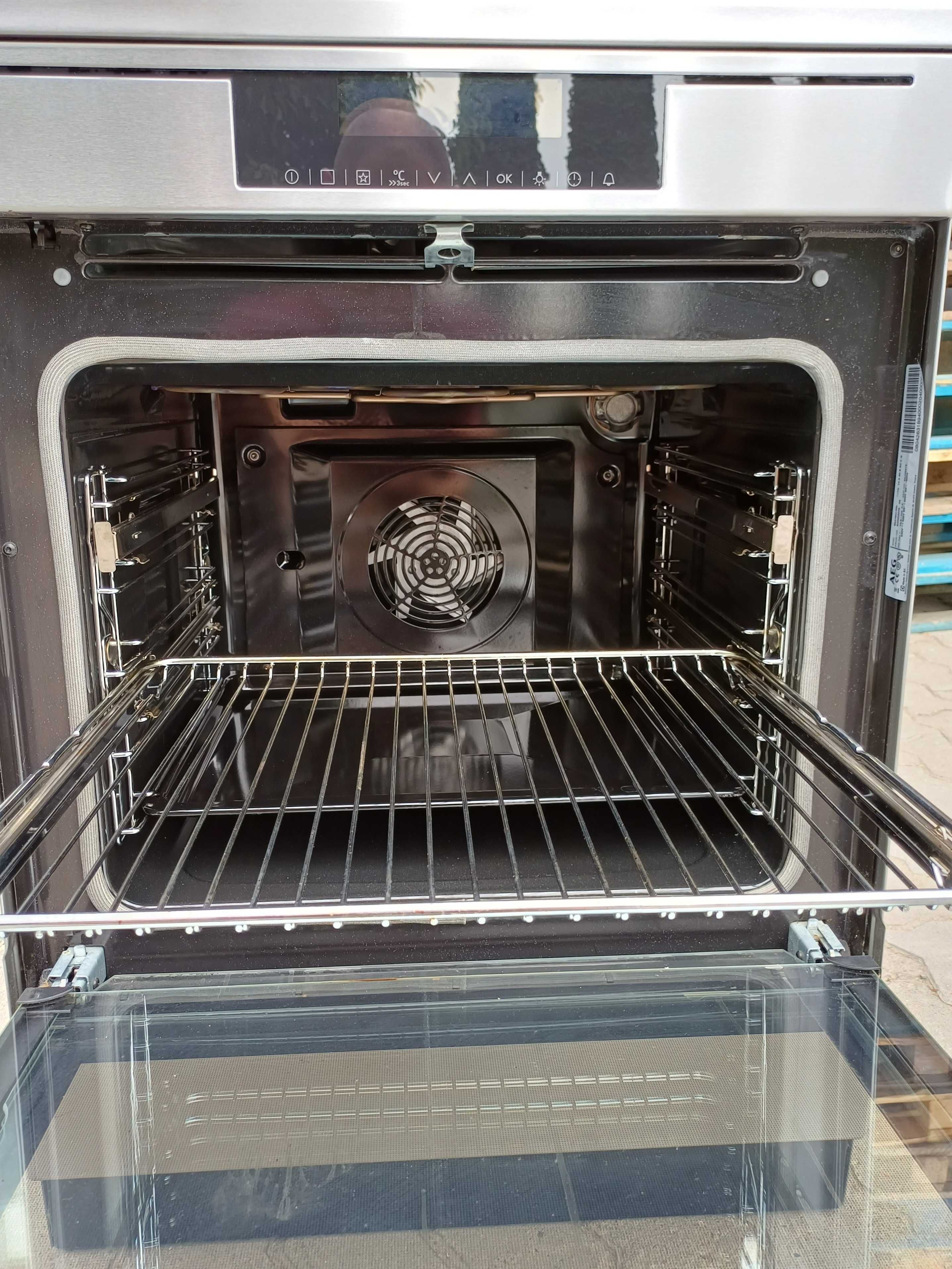 Индукционна кухонная плита 60см AEG 69476IU-MN Pyroluxe Plus пиролиз