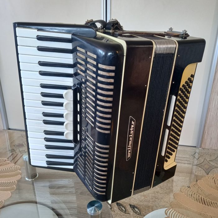 Akordeon Weltmaister 80 basow. 1100 zl